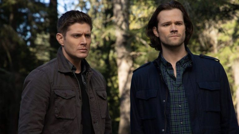 Jensen Ackles e Jared Padalecki nei panni di Dean e Sam Winchester in 'Supernatural'.