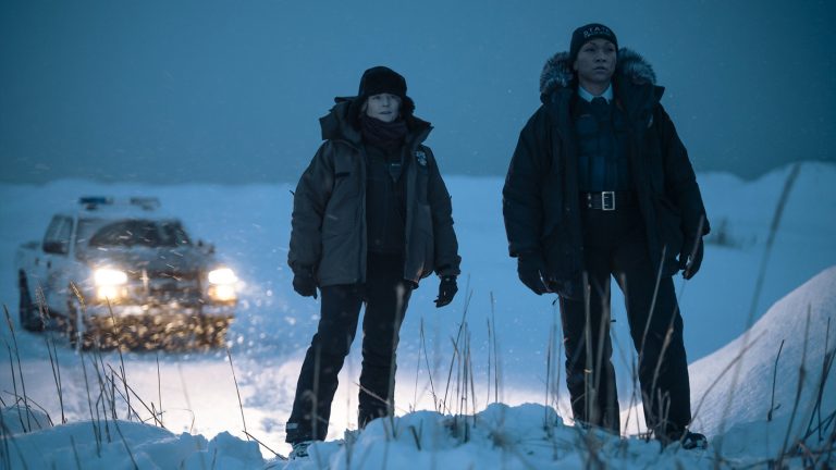 Jodie Foster si tuffa nel cuore ghiacciato dell'oscurità nel trailer della quarta stagione di True Detective