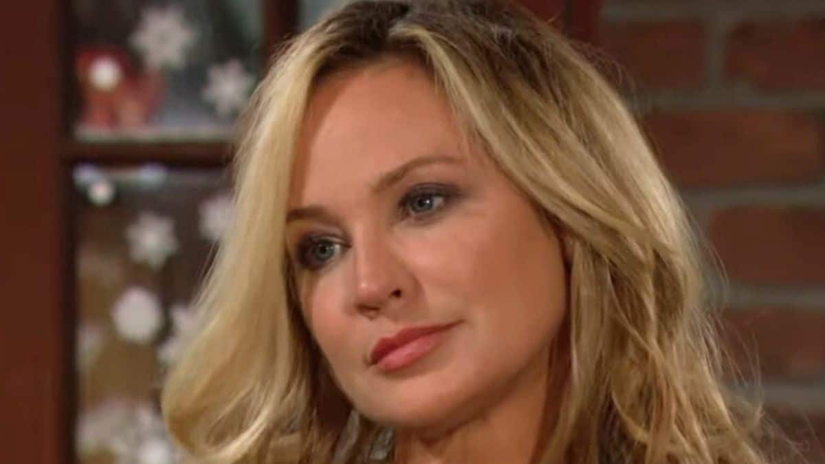 Sharon Case nel ruolo di Sharon Newman Rosales in Y&R