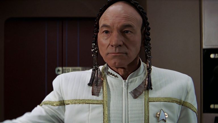 Patrick Stewart ha rifiutato categoricamente la prima sceneggiatura di Star Trek: Insurrection
