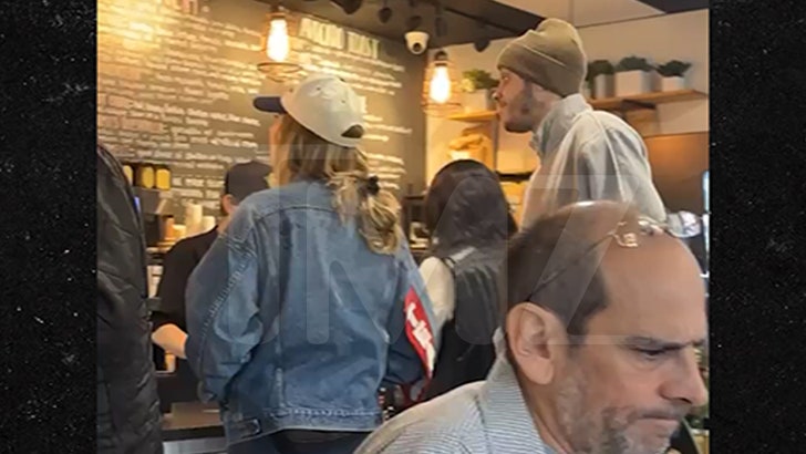 Pete Davidson emerge a New York con GF Madelyn Cline dopo aver annullato gli spettacoli
