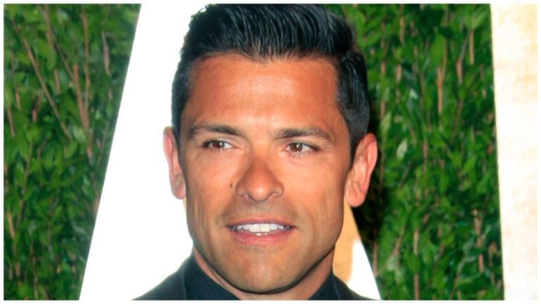 Mark Consuelos ad un evento casuale