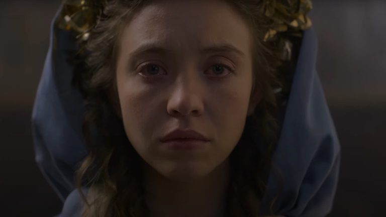 Il film horror su Dour Nun di Sydney Sweeney non si diverte per niente