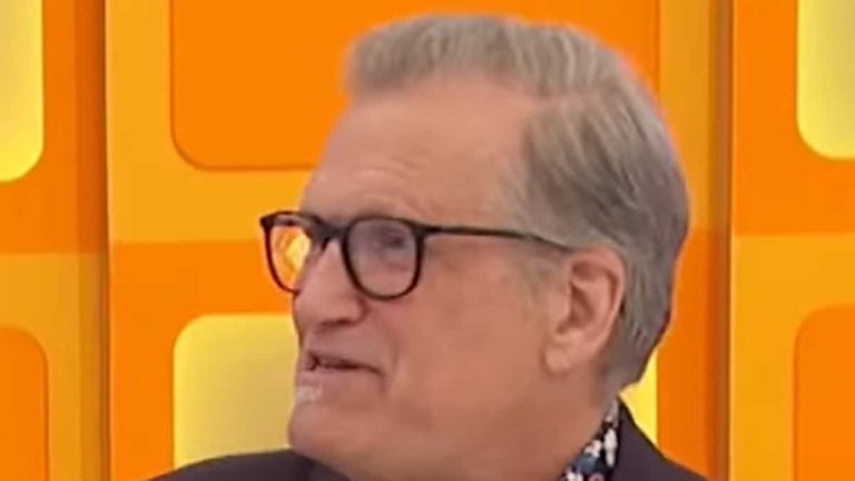 Drew Carey faccia ripresa dall'episodio del 2024 di Il prezzo è giusto