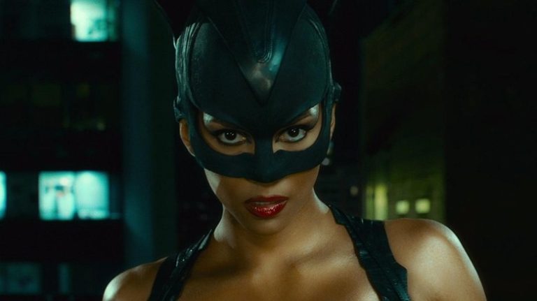 Catwoman film 2004 Halle Berry