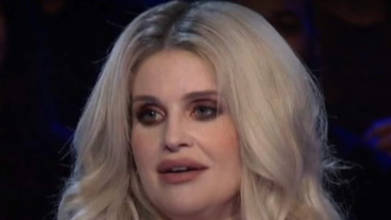 faccia di kelly osbourne ripresa da chi vuol essere milionario su abc