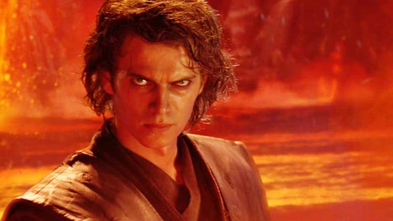 Hayden Christensen nel ruolo di Anakin Skywalker alias Darth Vader