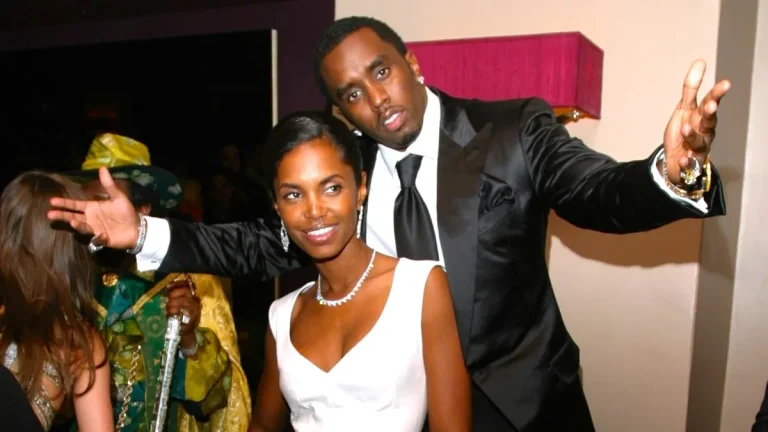 Sean P. Diddy Combs e Kim Porter durante la festa di Sean John al Lobby at Lobby di New York City